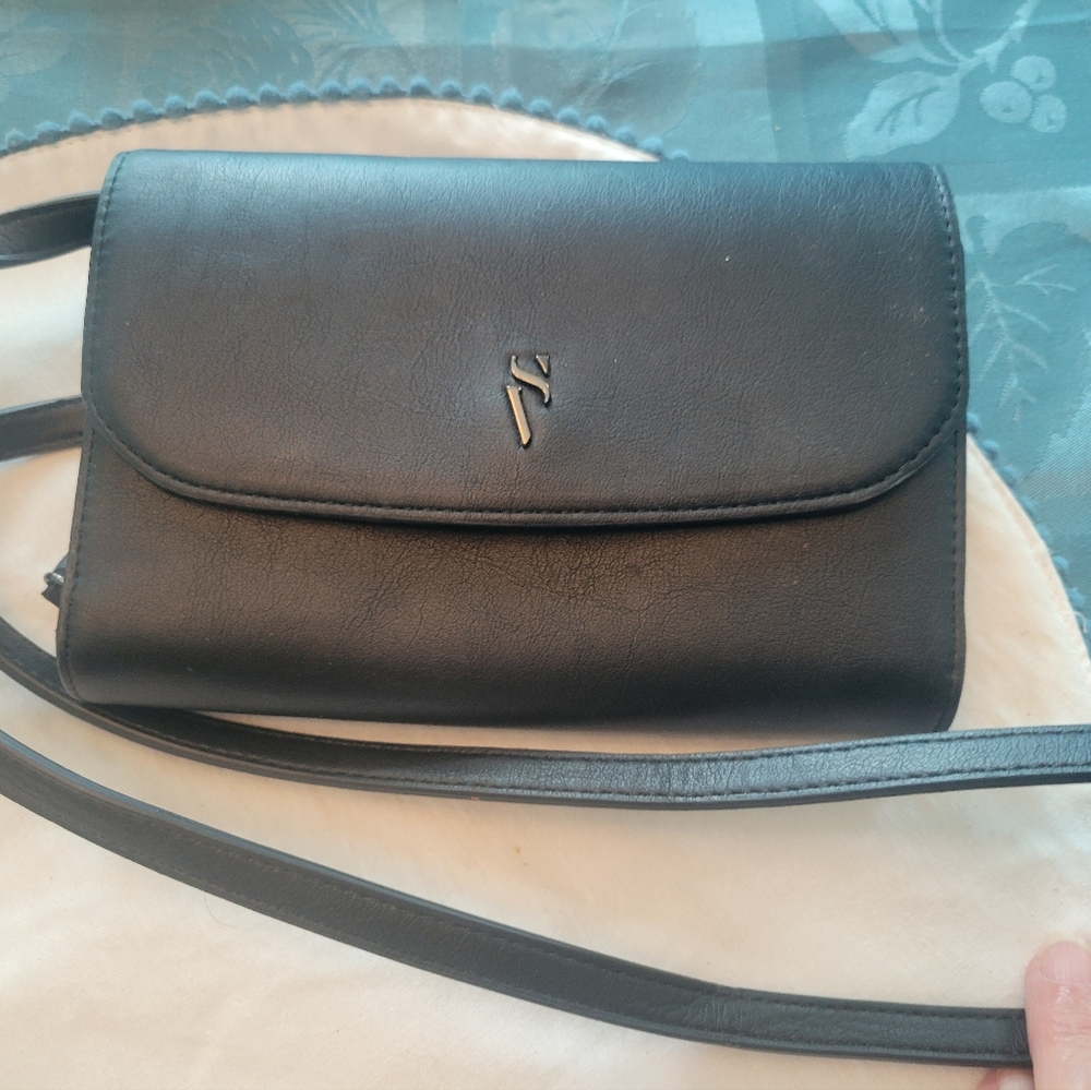 Simply Vera Vera Wang Black Leather Crossbody with Subtle Metal Logo